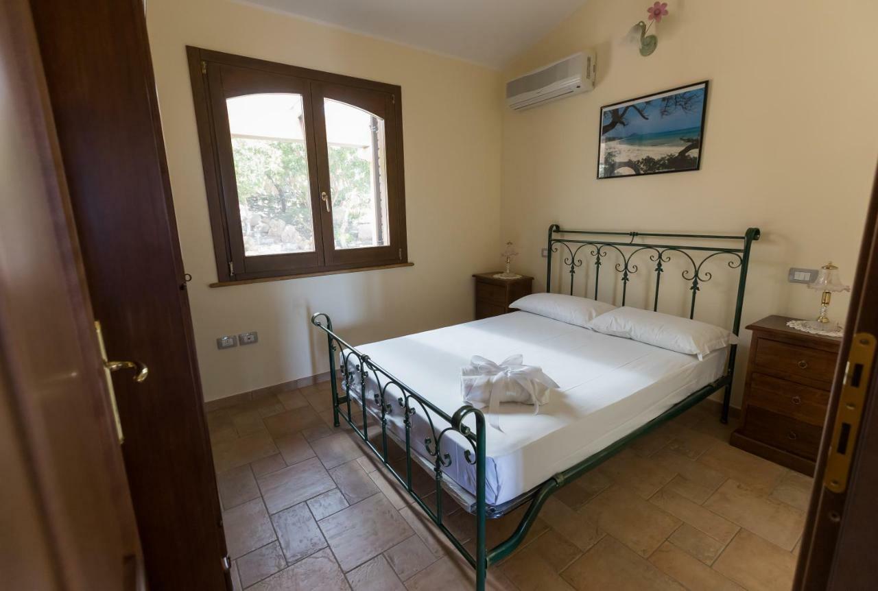 House & Sea Chia Villa Domus De Maria Bagian luar foto
